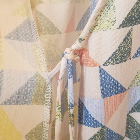 Adele Triangle print wrap dress - Picture 7 of 9